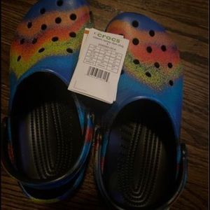 New with tags!! Women’s rainbow Crocs size 6